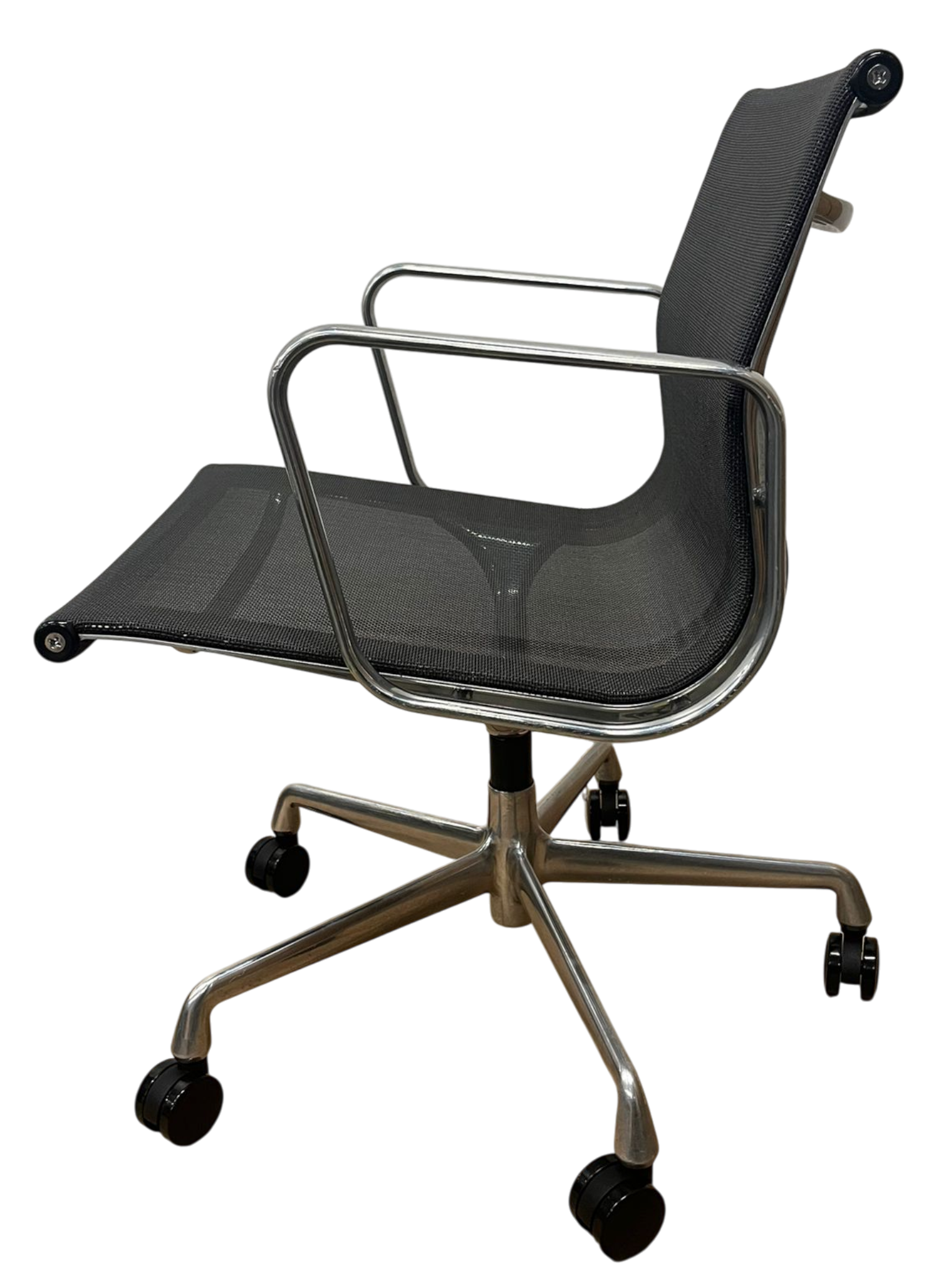 Vitra Eames Ea 117